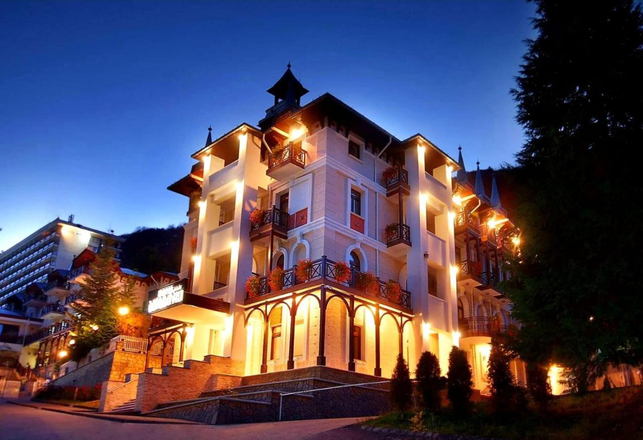 Hotel Moldavia Slănic-Moldova Eksteriør billede