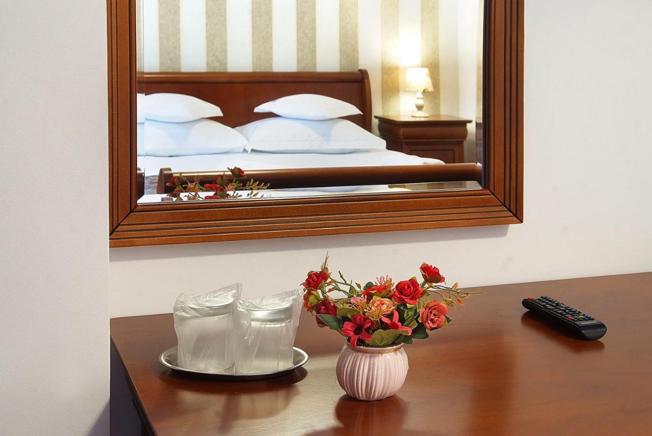 Hotel Moldavia Slănic-Moldova Eksteriør billede