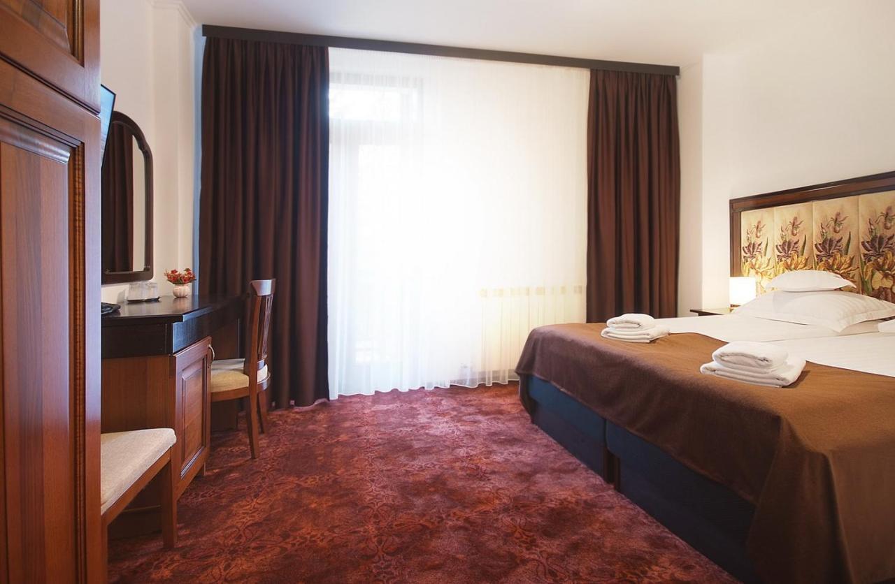Hotel Moldavia Slănic-Moldova Eksteriør billede