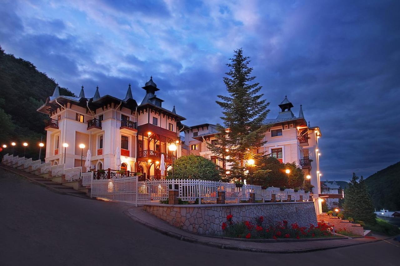 Hotel Moldavia Slănic-Moldova Eksteriør billede