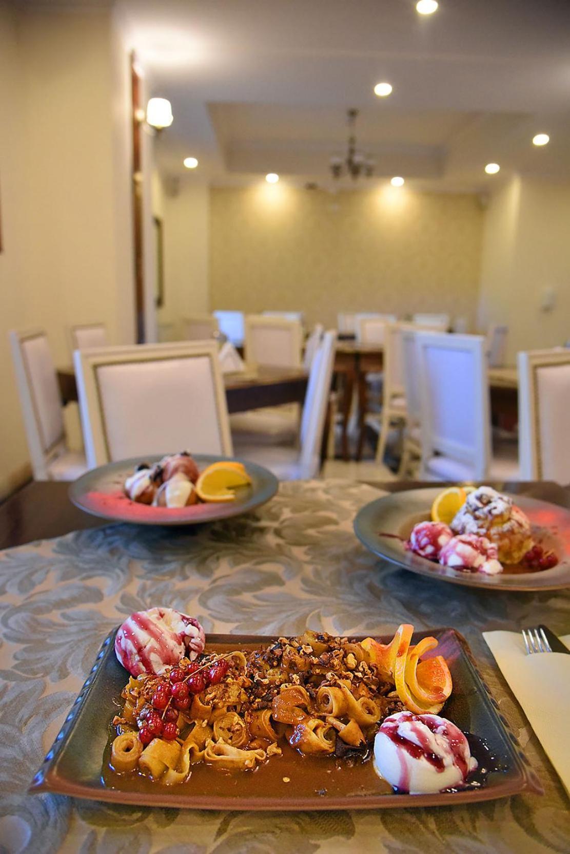 Hotel Moldavia Slănic-Moldova Eksteriør billede