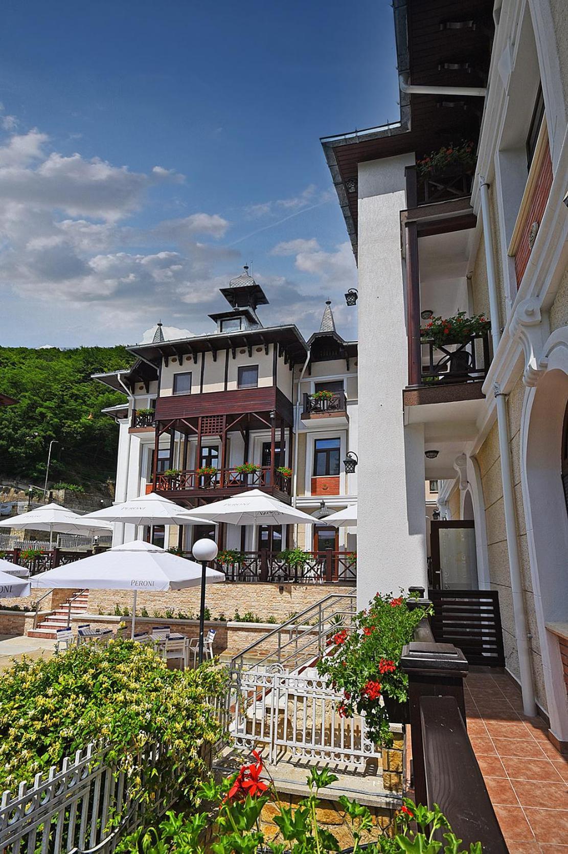 Hotel Moldavia Slănic-Moldova Eksteriør billede