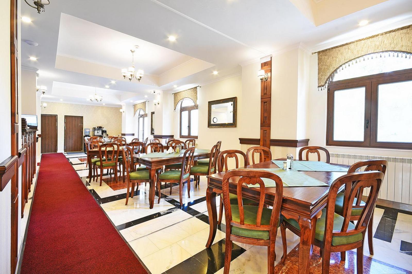Hotel Moldavia Slănic-Moldova Eksteriør billede