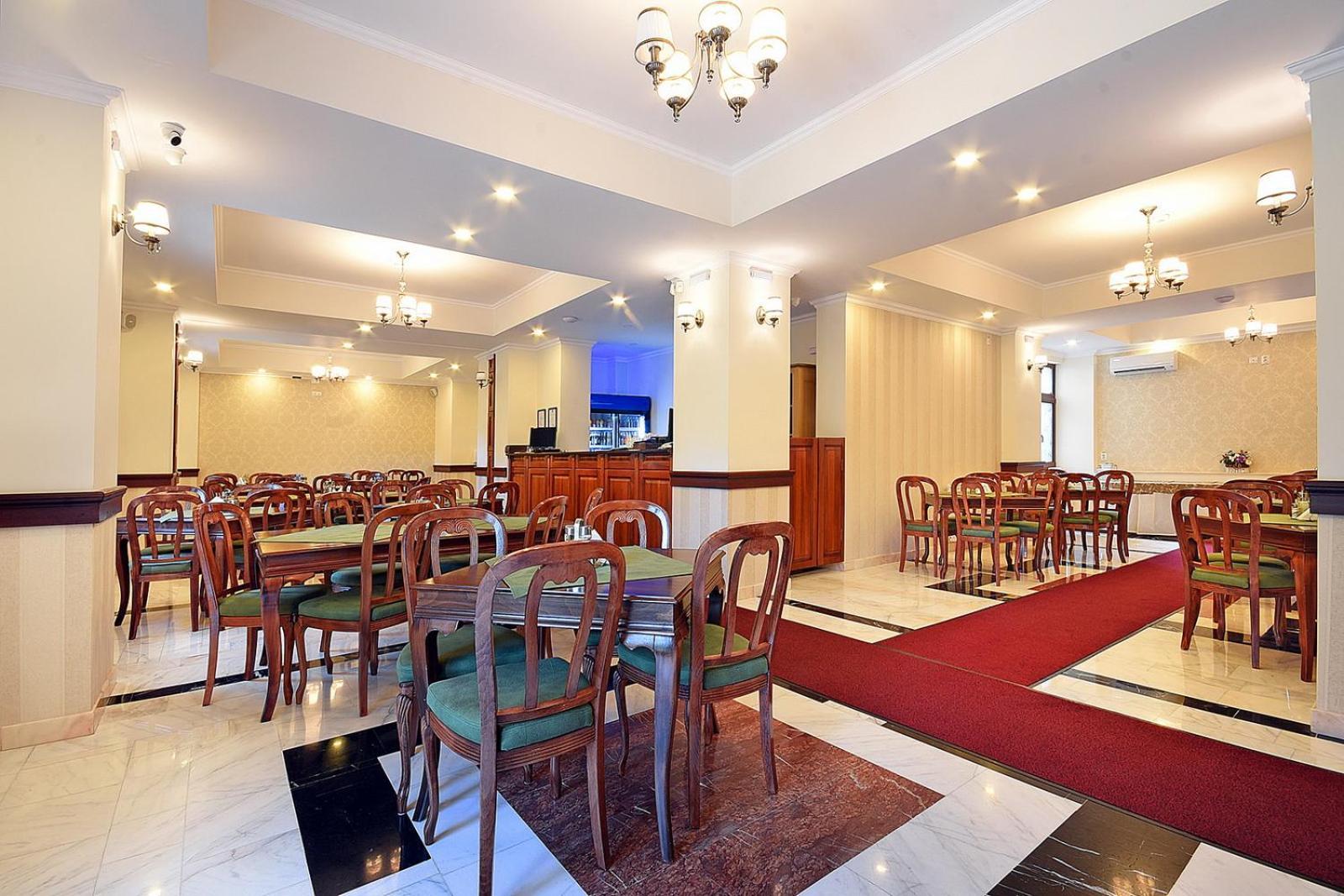 Hotel Moldavia Slănic-Moldova Eksteriør billede