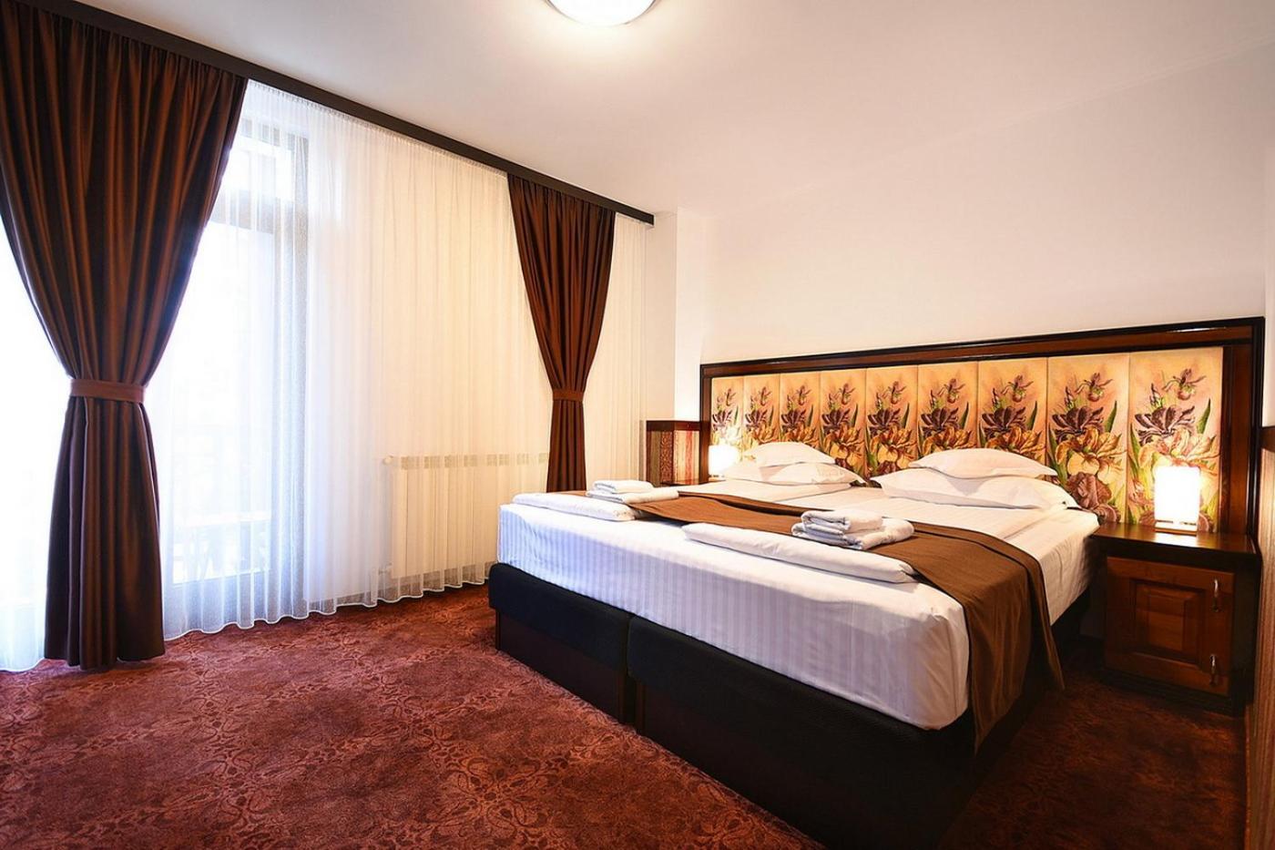 Hotel Moldavia Slănic-Moldova Eksteriør billede