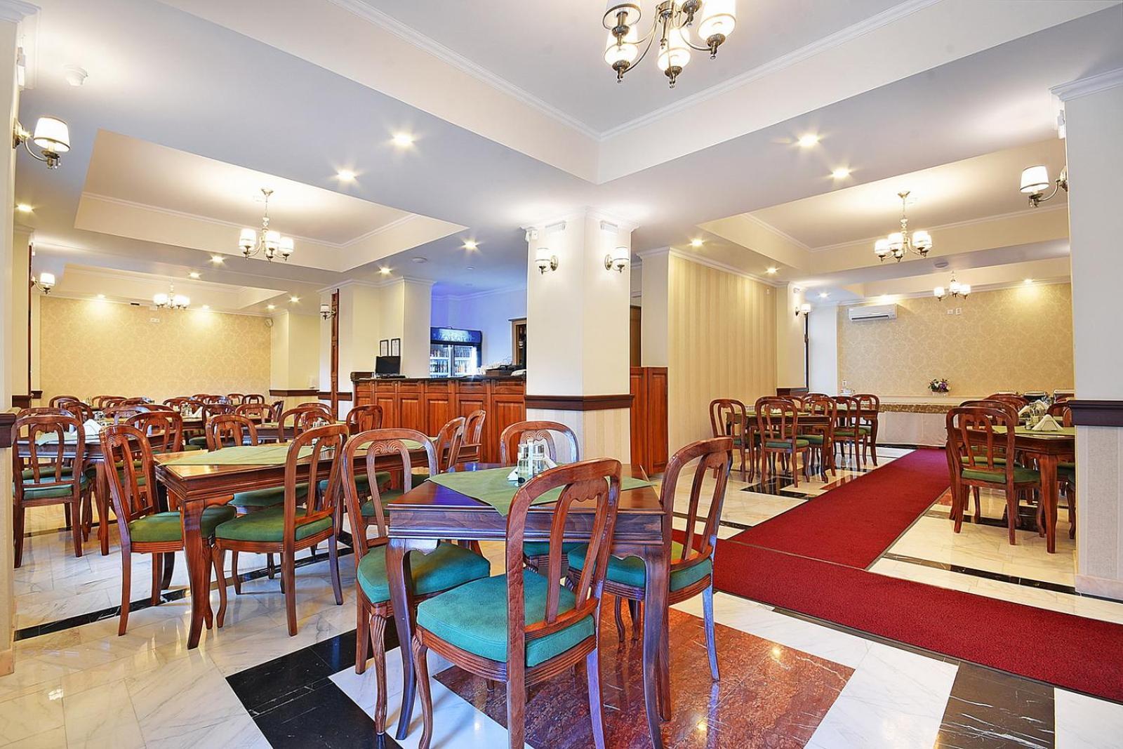 Hotel Moldavia Slănic-Moldova Eksteriør billede