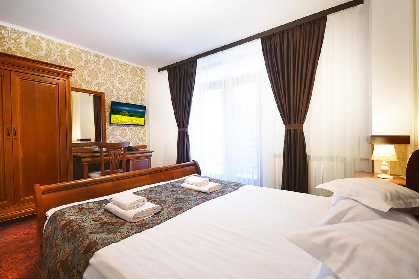 Hotel Moldavia Slănic-Moldova Eksteriør billede